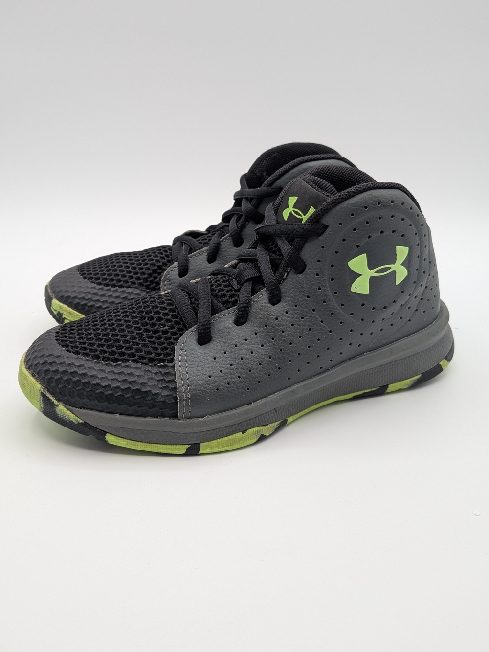 Under Armour Kids' Black & Lime High-Top Athletic Shoes Sz 2Y